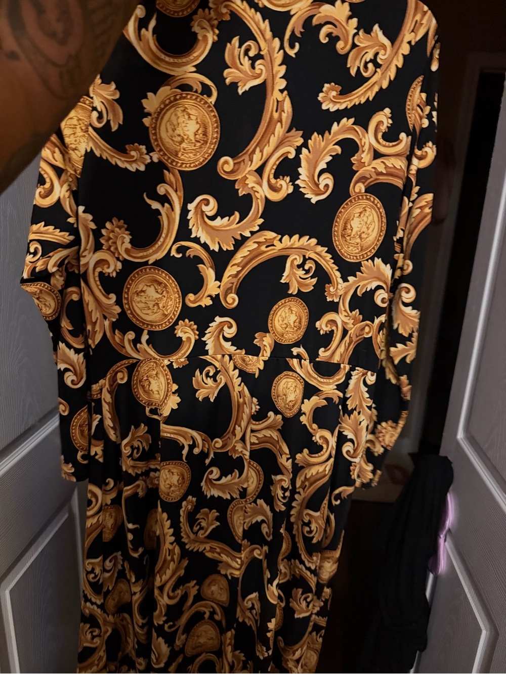 Elegant Ashley Stewart Black and Gold Baroque  Dress👑 - Picture 7 of 7